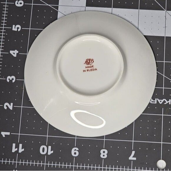 VTG Lomonosov White Heavily Gold Gilded porcelain coffee/tea Cup Saucer Set - Picture 6 of 9